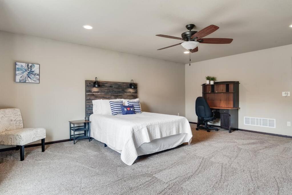 Large Home In The Most Convenient Location Rapid City Exteriér fotografie