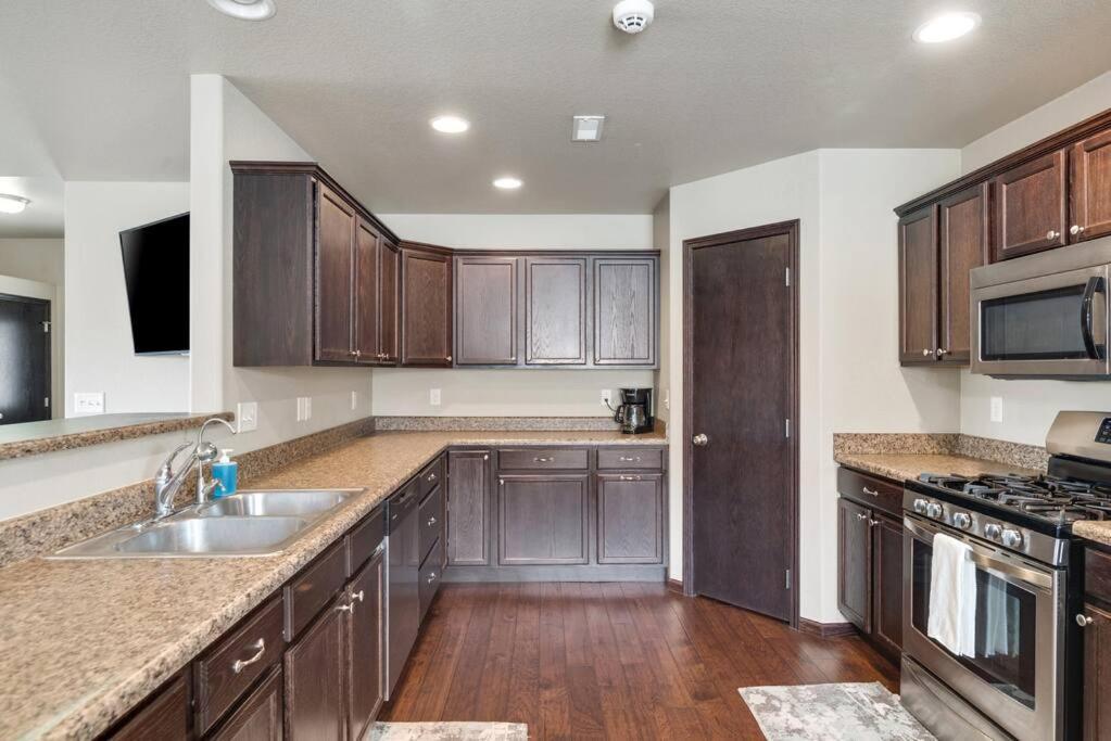 Large Home In The Most Convenient Location Rapid City Exteriér fotografie